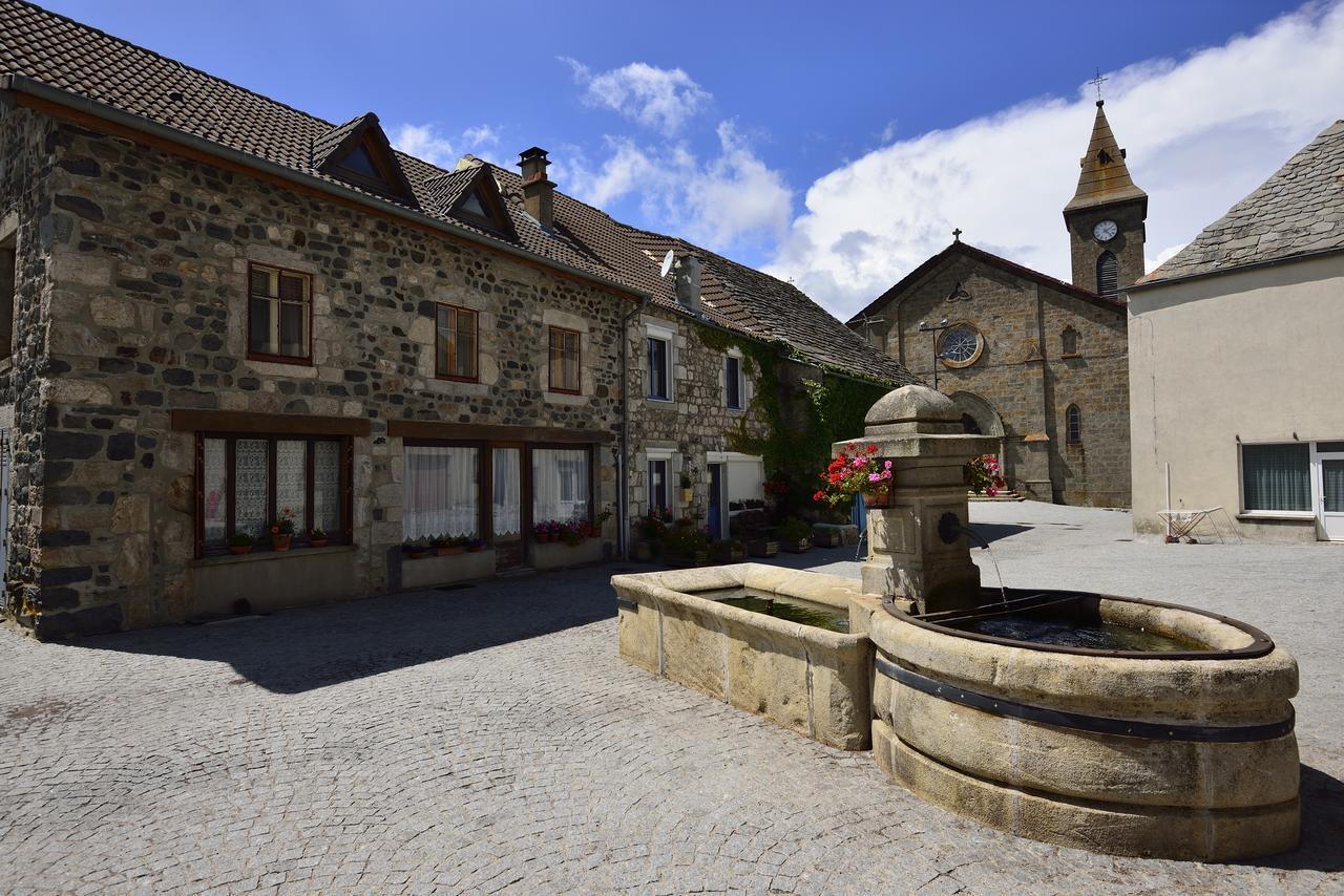 Logis Beauséjour Hotel