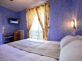 Logis Beauséjour Hotel